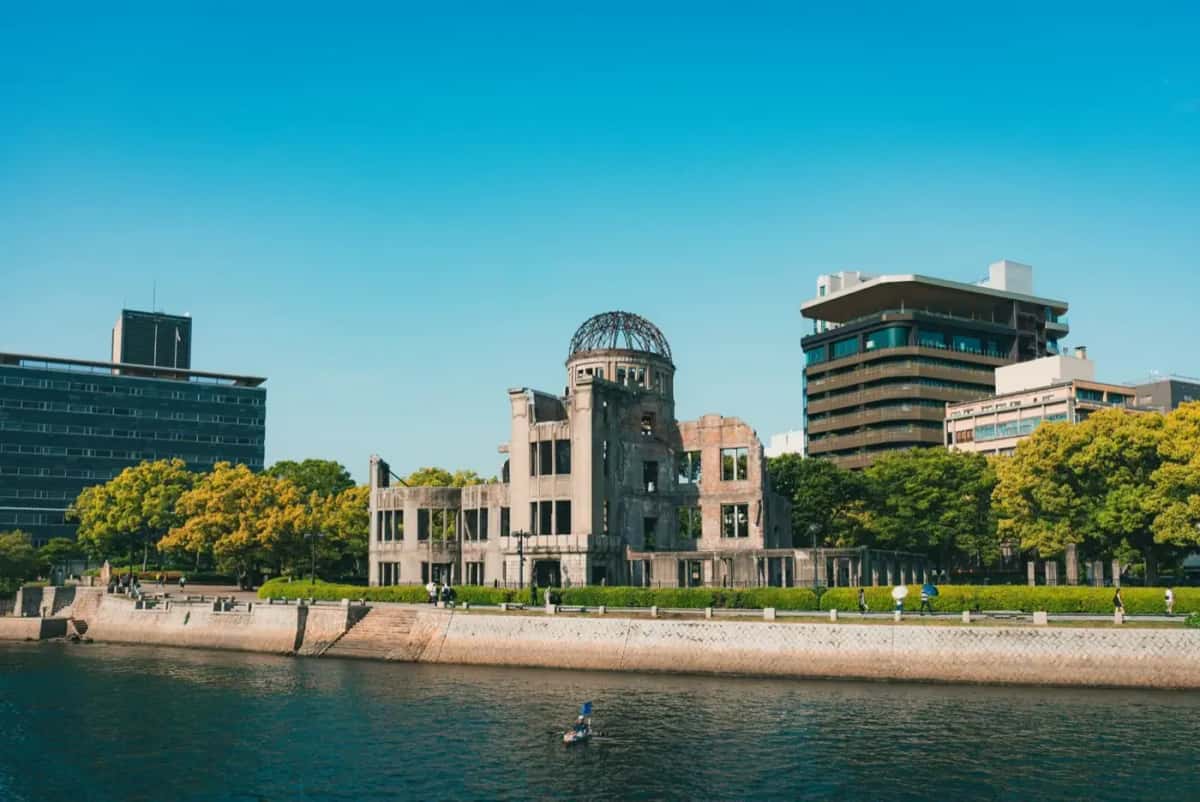 Mémorial de la Paix d’Hiroshima par une belle journée