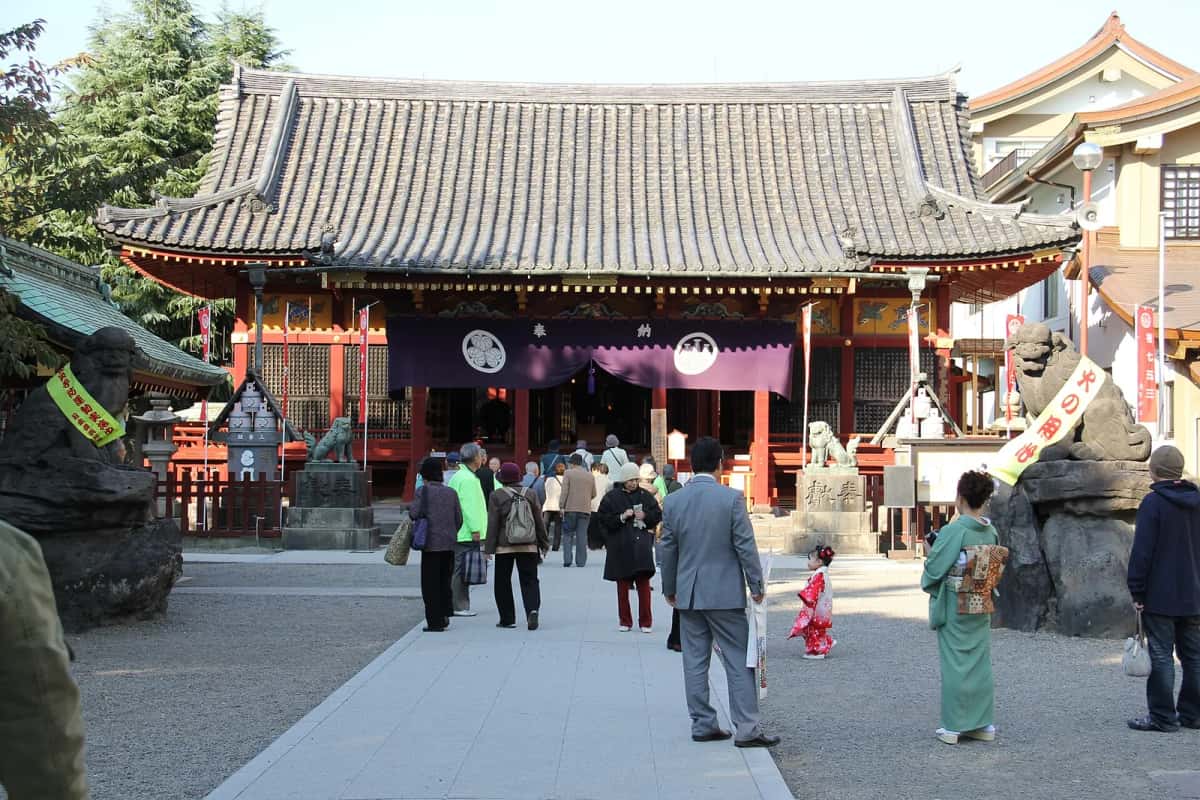 Le sanctuaire shinto Asakusa-jinja, à côté du pavillon principal du Senso-ji